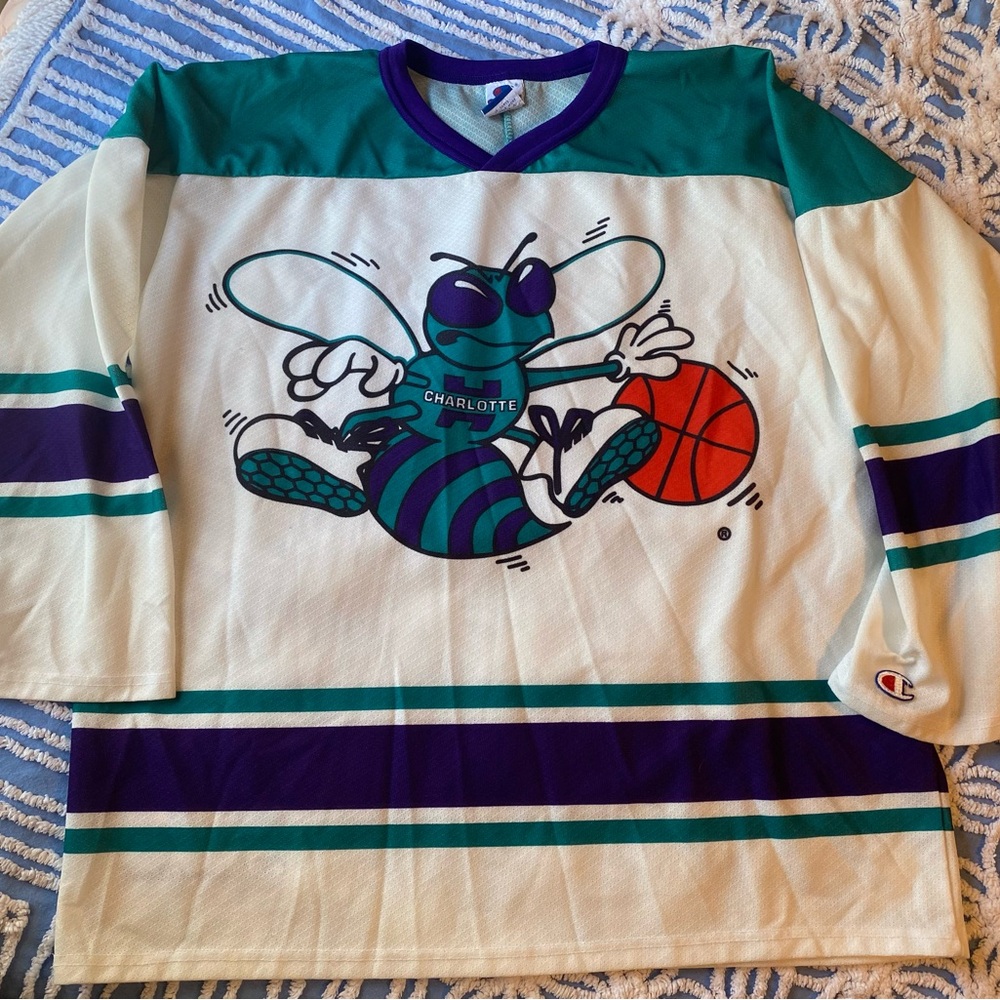 Vintage 90s Charlotte Hornets Champion NBA Hockey Jersey Large